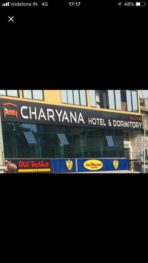 Charyana Hotel Ac Dormitory Ahmedabad Ngoại thất bức ảnh