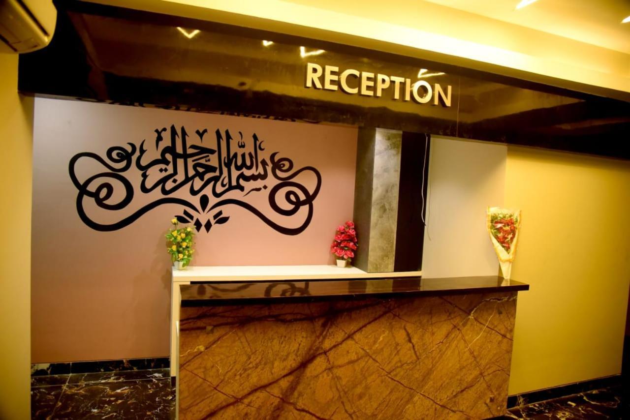 Charyana Hotel Ac Dormitory Ahmedabad Ngoại thất bức ảnh