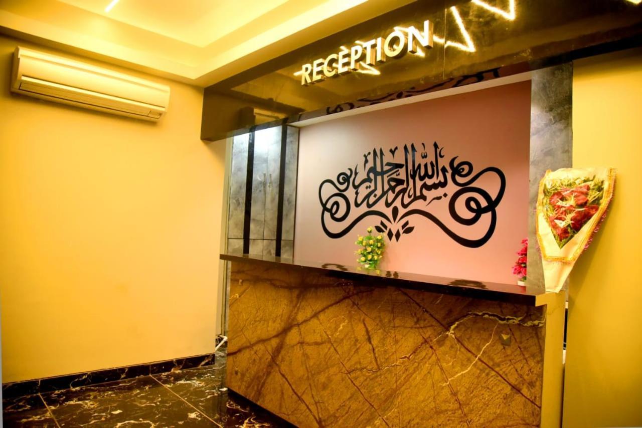 Charyana Hotel Ac Dormitory Ahmedabad Ngoại thất bức ảnh