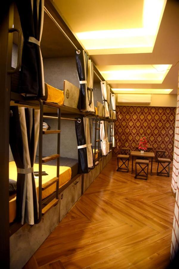 Charyana Hotel Ac Dormitory Ahmedabad Ngoại thất bức ảnh