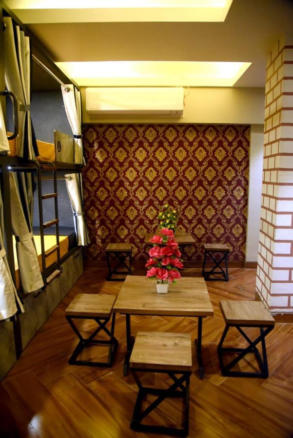Charyana Hotel Ac Dormitory Ahmedabad Ngoại thất bức ảnh