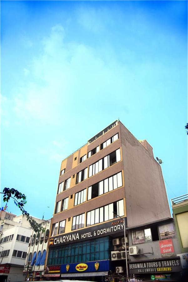 Charyana Hotel Ac Dormitory Ahmedabad Ngoại thất bức ảnh